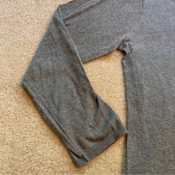 Lark & Wolff Grey Cotton Pull Over Sweater Long Sleeve V Neck Mens Size S - Picture 9 of 12